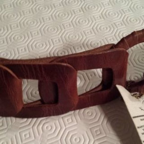 NEW! BRAVE 30" Looped Leather Belt with 70's flare! Canadian made! - Picture 4 of 5